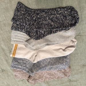 5 pair of women's ankle knit socks! 🧦